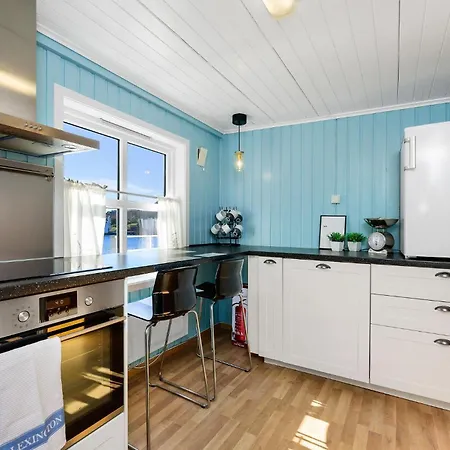 2 Bedroom Lovely In Telavag * Taelavag