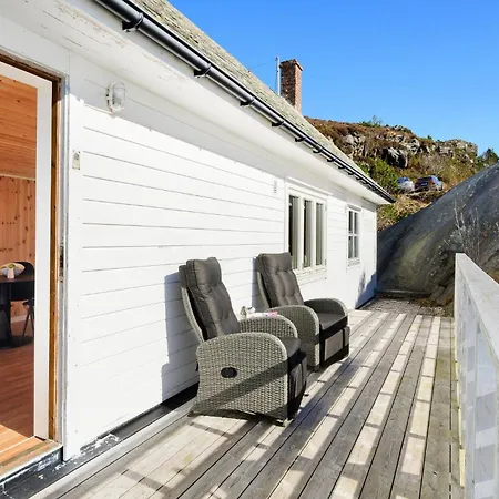 2 Bedroom Lovely In Telavag * Taelavag