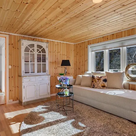 2 Bedroom Lovely In Telavag Σπίτι διακοπών Taelavag