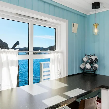 2 Bedroom Lovely In Telavag