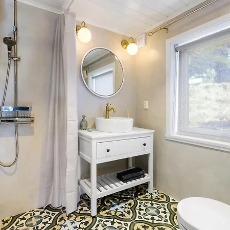 Σπίτι διακοπών 2 Bedroom Lovely In Telavag